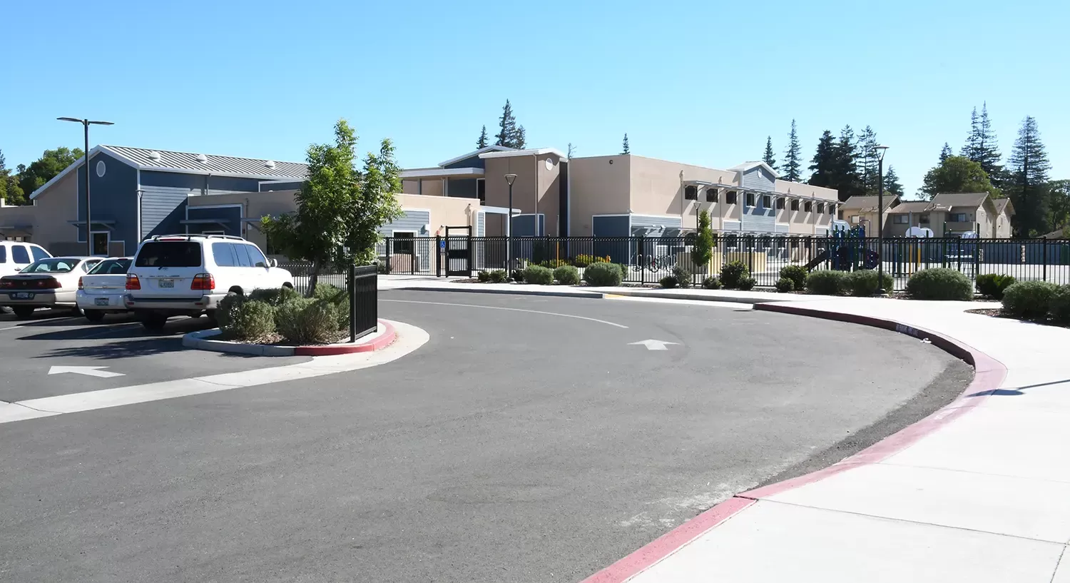 Quail Lakes Elementary Exterior